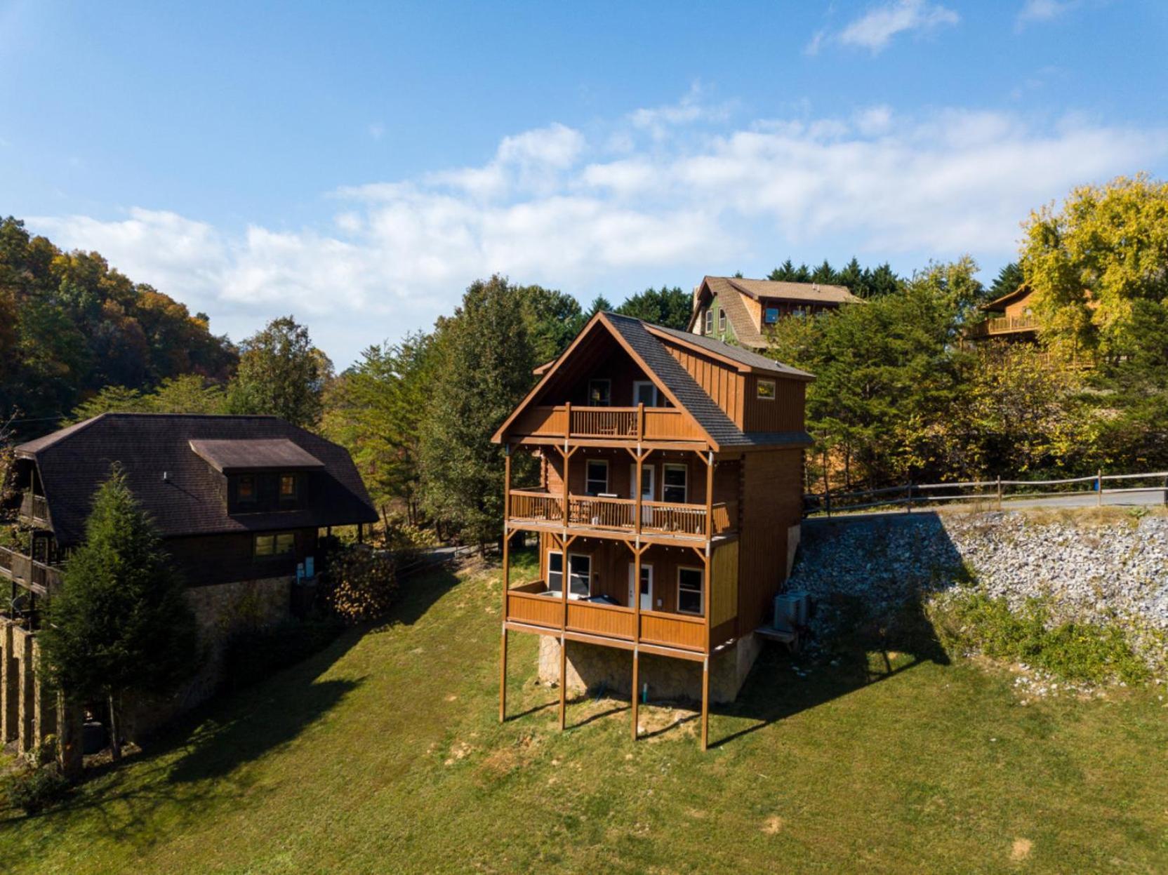 Chalet Rustic Mountain Retreat By Ghosal Luxury Pigeon Forge