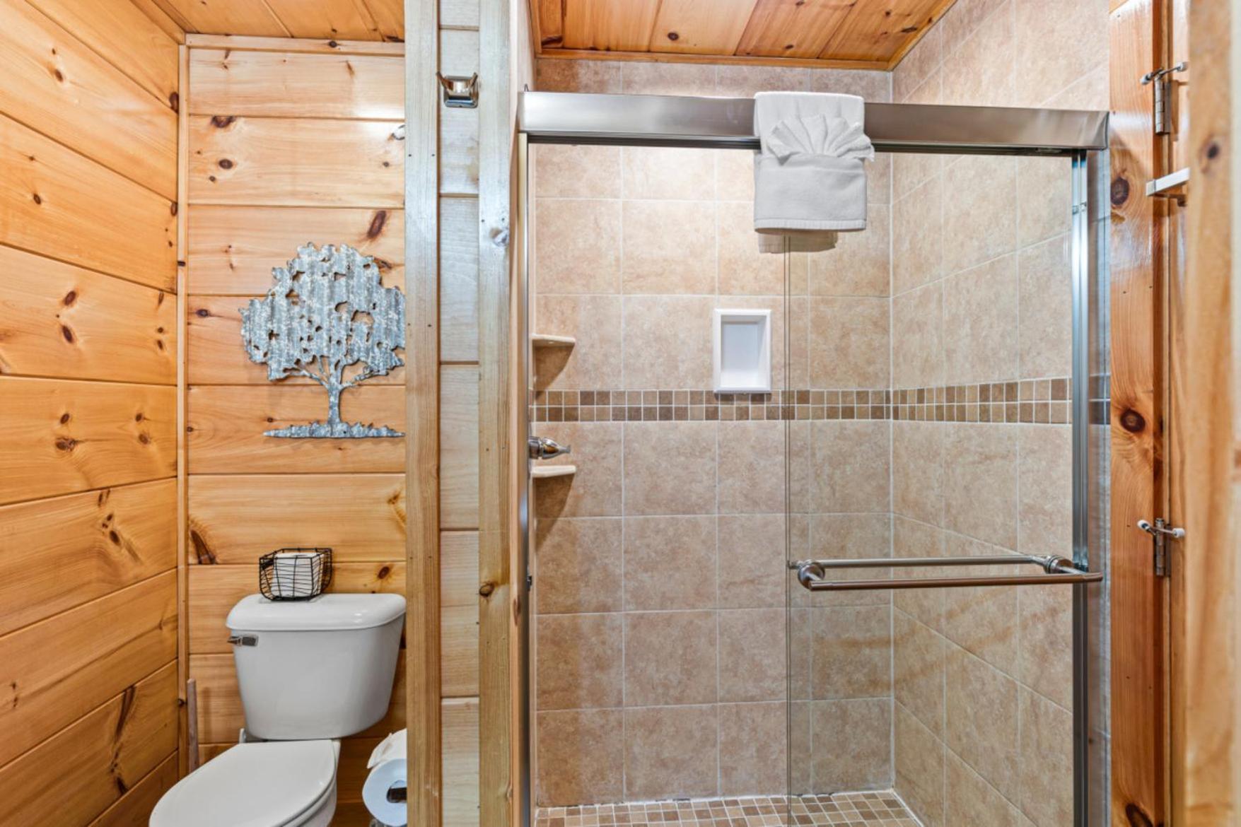 Rustic Mountain Retreat By Ghosal Luxury Pigeon Forge